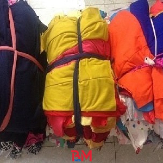 Vải vụn nhiều màu